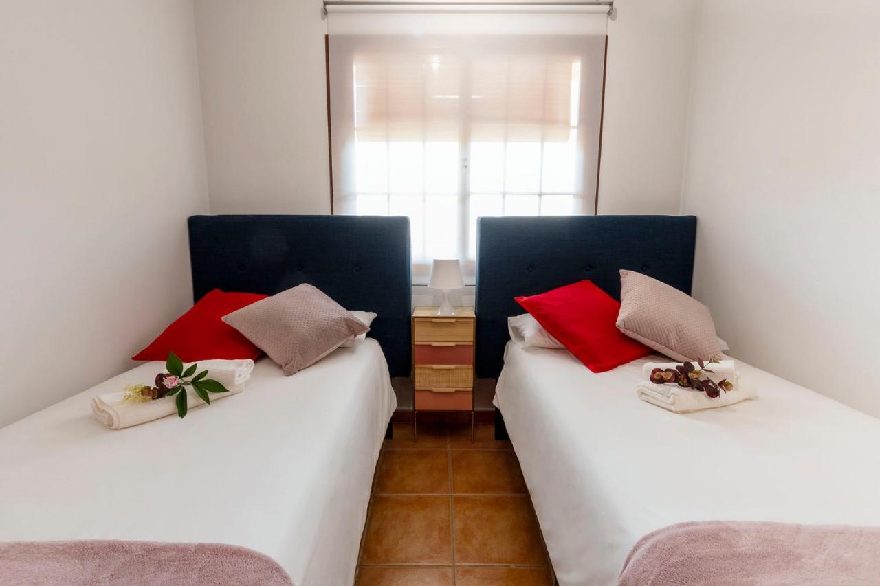 Atico Con Terraza-Solarium Y Piscina 4-6 Personas Wifi A/C Lägenhet Roda Exteriör bild
